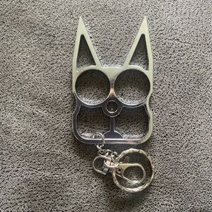 New * chrome mirrored cat keychain